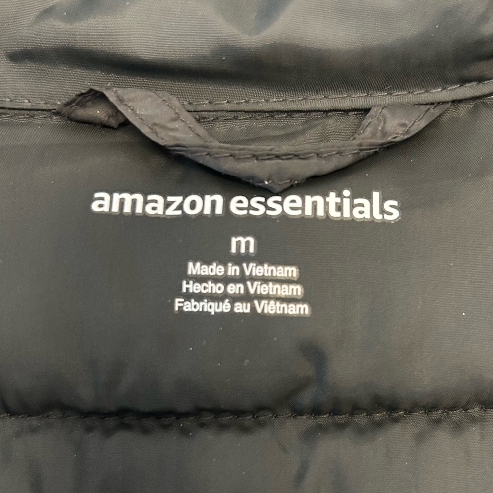 Amazon Essentials Black Puffer Jacket - image 3